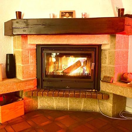 Cheerful Villa With Fireplace, Bath-Tub And Garden Noville المظهر الخارجي الصورة