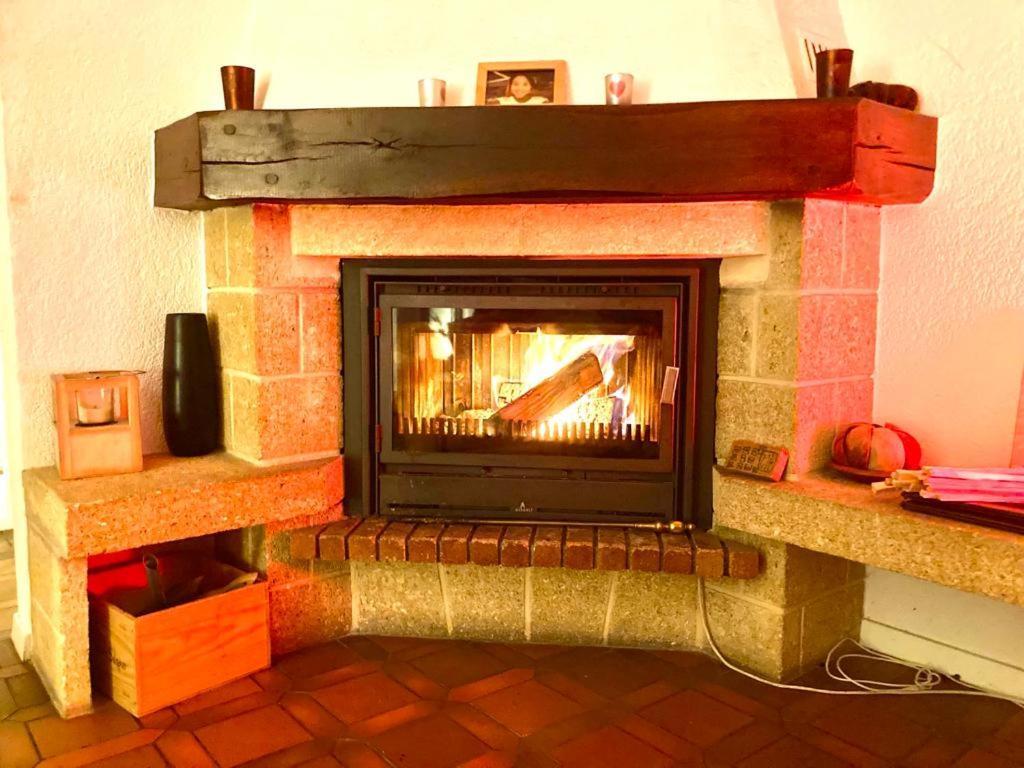 Cheerful Villa With Fireplace, Bath-Tub And Garden Noville المظهر الخارجي الصورة